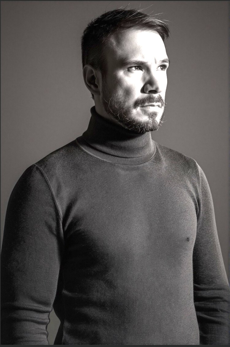 Emmanuel Oviedo - Filmmaker